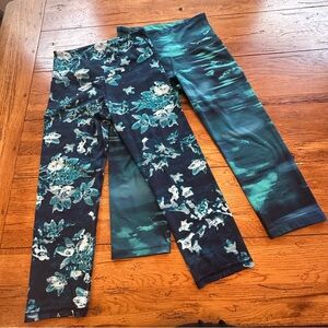 Old Navy Active Leggings - Floral and Abstract Teal Size Medium